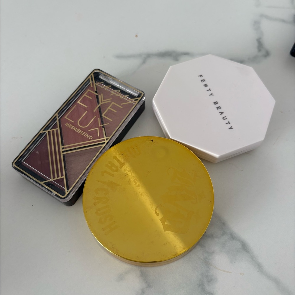 Fenty Beauty highlighter